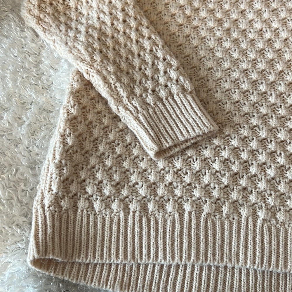 H&M Chunky Sweater - Picture 2 of 5